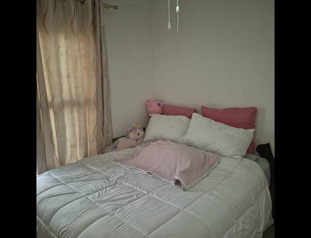 2 BEDROOM FLAT FOR SALE IN WATERVAL PARK